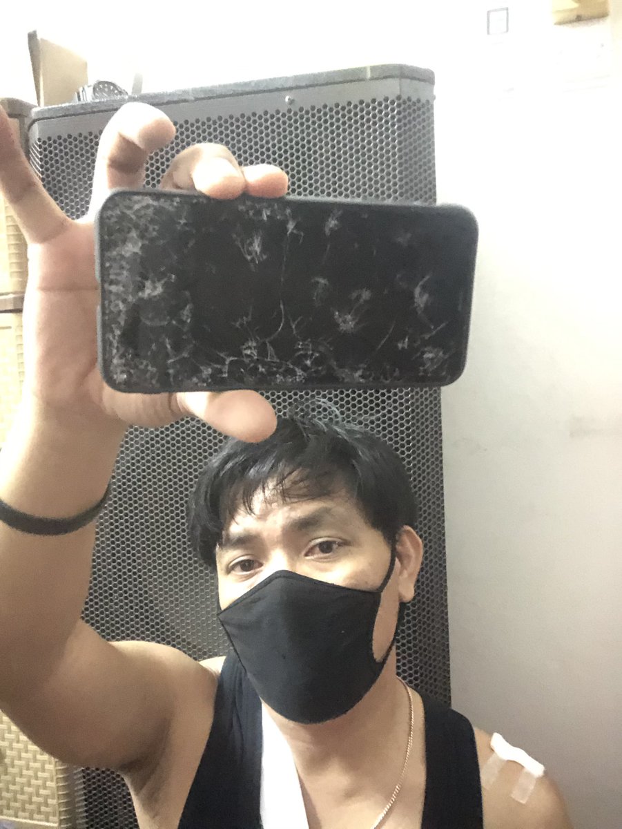One96689322's tweet photo. My bad day https://t.co/GC9C4LCUq3