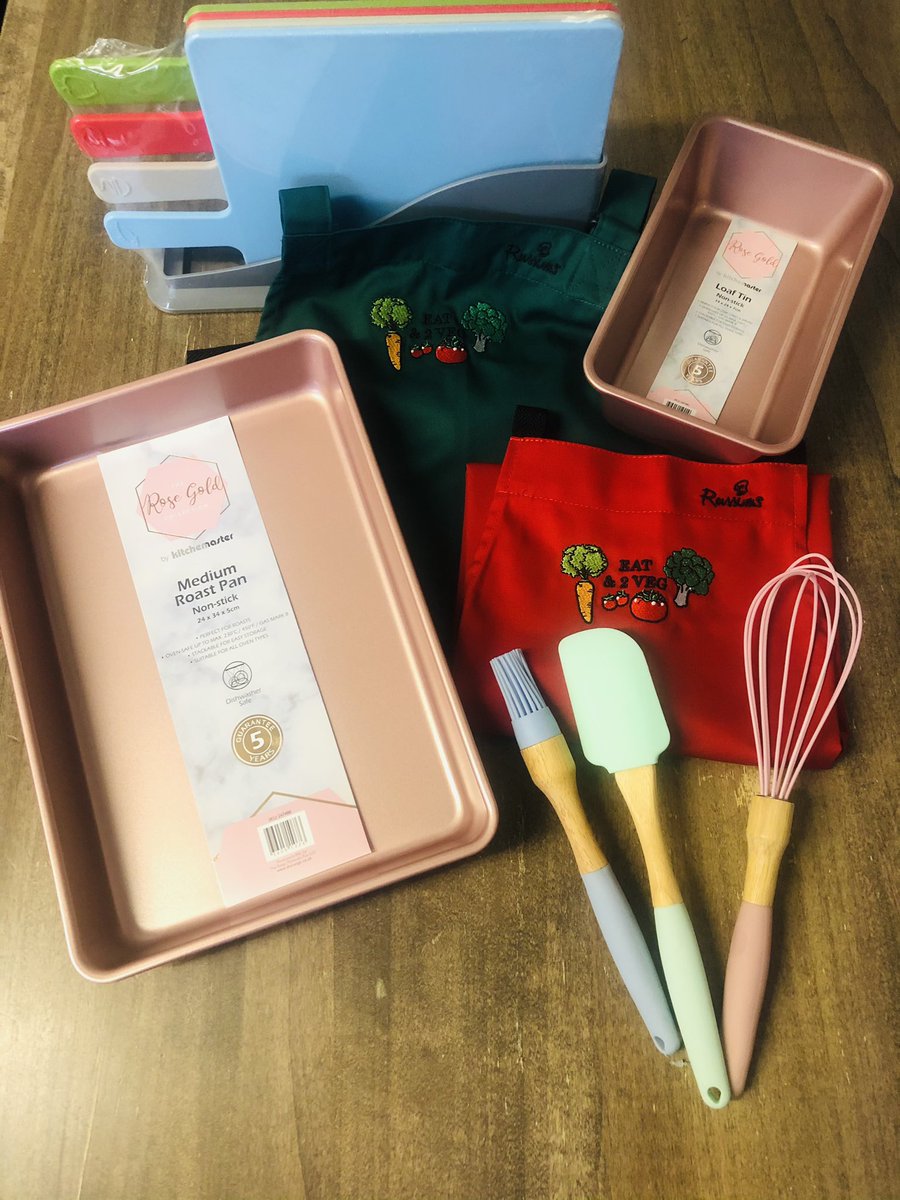 ⭐️FREE GIVE AWAY⭐️ We currently have an INCREDIBLE 3,563 Social Media Followers 😳 Once we hit 4,000 followers we will give away the below EAT &amp; 2 VEG Bundle Pack 😊 PLEASE SHARE FAR &amp; WIDE - Let’s help as many people as possible to make meal times fun, interactive &amp; super tasty