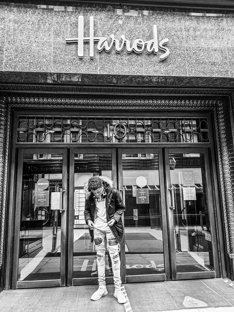 jahlahblast's tweet photo. 'You ain't Got to be Perfect. You just got to be worth it' 📌
Amma Black Boy From A Black Background🖤
#explore #explorepage #ldn https://t.co/z3arAAnuDS