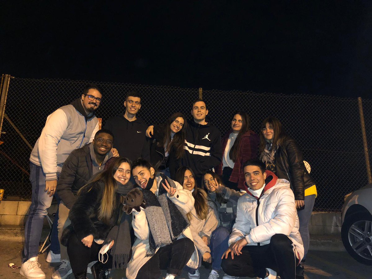 Aiidanm99's tweet photo. La familia❤ https://t.co/l3qfE9PqkL