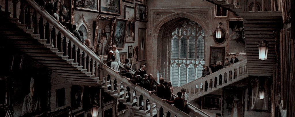 artgate2's tweet photo. Hogwarts https://t.co/pfs5zxbaso