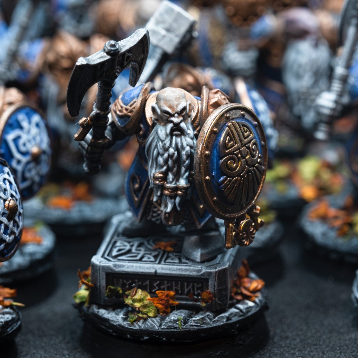 HughWyeth's tweet photo. Finished the last 10 of 30 #Ironbreakers for my #CitiesOfSigmar army. My list-building skills extend to "They have a 3+ save, that's good right?". #paintingwarhammer #ageofsigmar https://t.co/dhV4Q65Mb1