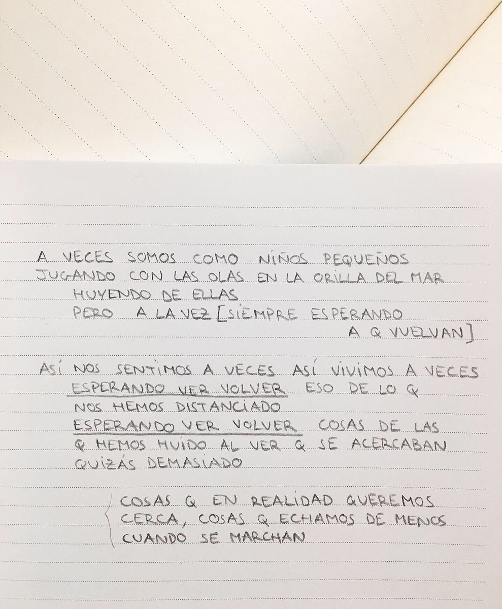 annflxke's tweet photo. a veces huimos (aunq nos queramos quedar) https://t.co/g2E2SesKvy