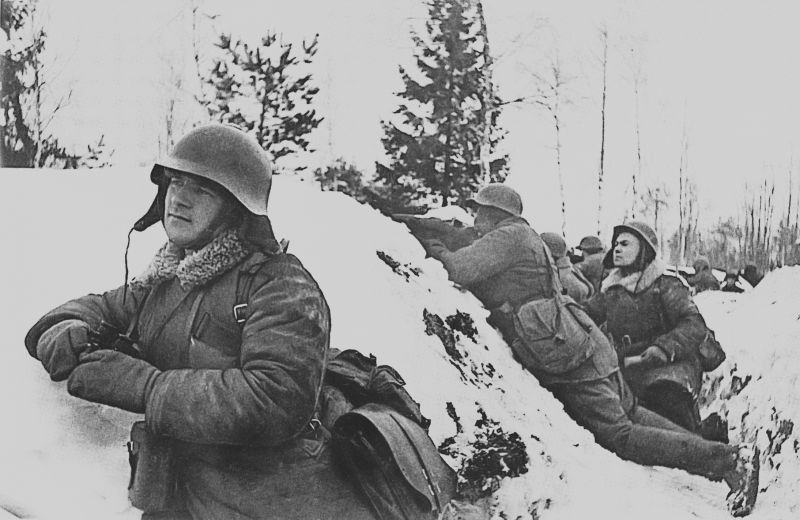 tarihlerle's tweet photo. Kızıl Ordu’nun 100. Piyade Tümeni’ni askerleri Finlandiya topraklarındayken, 1940. https://t.co/GNzJoGZtuV