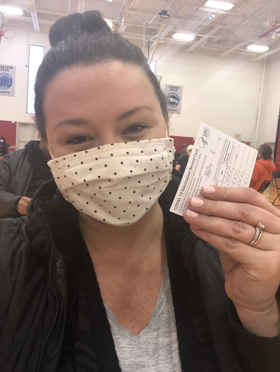 MrsWestphal187's tweet photo. 1/2 Vaccinated!! 😷 https://t.co/zOLG8S9DCf