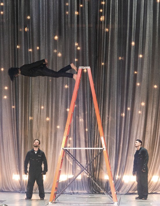 CrissAngel's tweet photo. I subscribed to the best #Magic publication worldwide “Vanish Magazine” and so should you! Browse the latest issue and join today for only $10.00 for a year subscription 😱 https://t.co/2C8Lk3iDDX @VANISHMAG 🔥 https://t.co/V89jvvhyrU