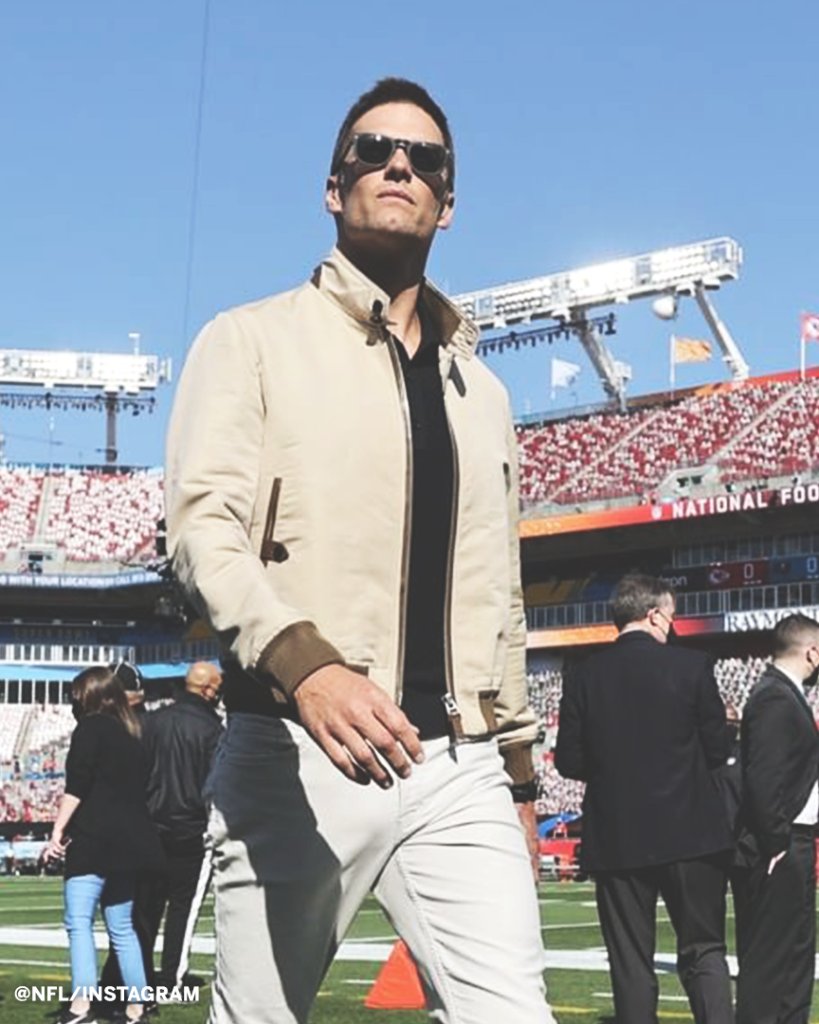 SportsCenter's tweet photo. .@TomBrady and @PatrickMahomes' #SuperBowl fits 😎

(via @NFL, @Chiefs) https://t.co/f8pxvuoM0q