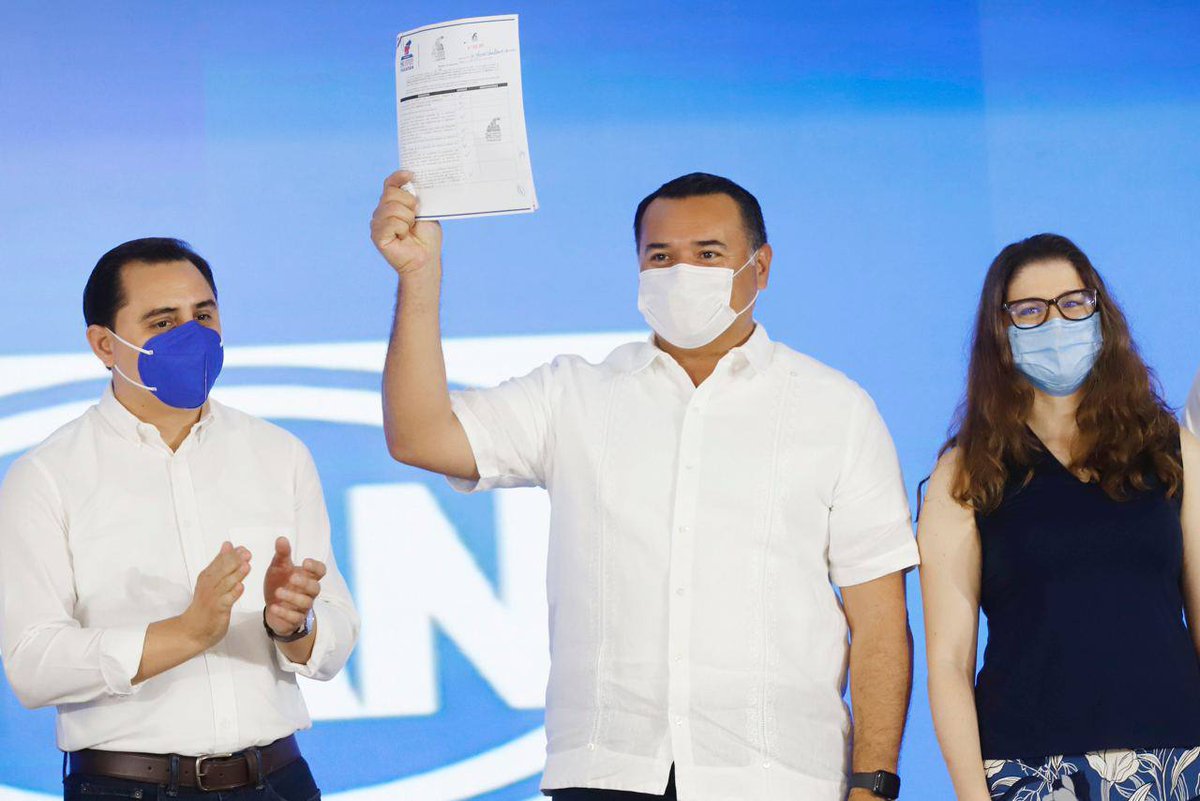 RenanBarrera's tweet photo. Me registré como precandidato a la alcaldía de Mérida para el período 2021-2024. Me pongo en sus manos convencido de que quiero continuar en el cargo, porque la experiencia acumulada es buena consejera para las decisiones responsables.  @AccionNacional @PanYucatan @PANMeridaMx https://t.co/5Qfyco3ssy