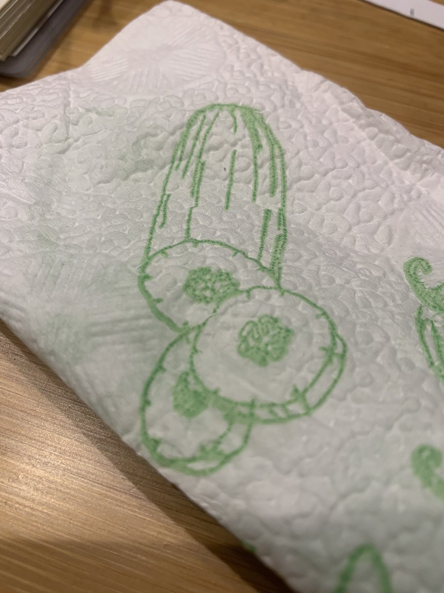 AmandaBelleLee's tweet image. Niiiiiiiiiice cucumber placement #Platex 😂🤣😂🤣