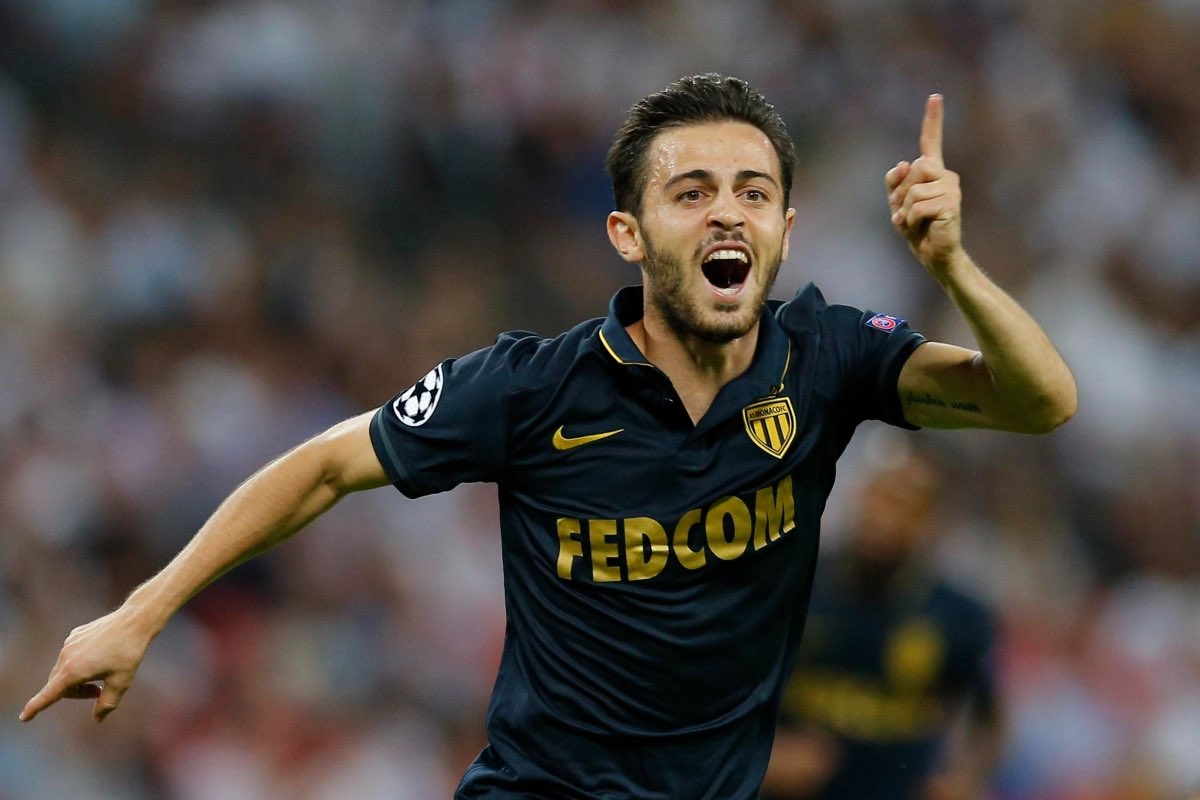 Bernardo made 32 league appearances with 7 in the UCL in his first season at Monaco scoring 9 goals and assisting 3 times in the league.He clearly impressed at the club as this was enough to earn himself a permanent move to the club in the summer of 2015.