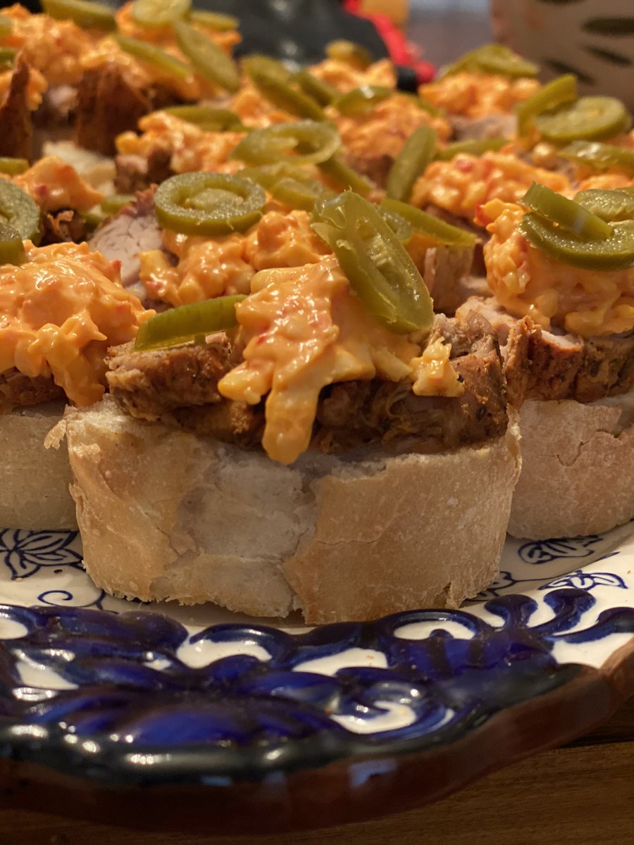 Chris__Edwards's tweet photo. Today on #SmokingWithChris
Pork tenderloin on French bread topped with pimento cheese and jalapeño. https://t.co/WuH3zmxPvc