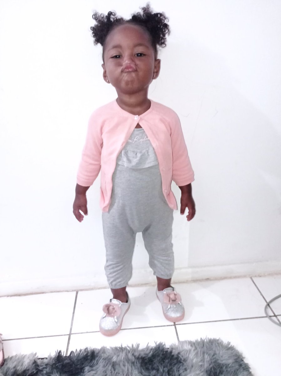 morenabarbosa22's tweet photo. Agradeço a Deus pela oportunidade de ter uma filha linda que amarei para sempre com todas as minhas forças!!! 😍❤️ https://t.co/hrQdqoEpVF