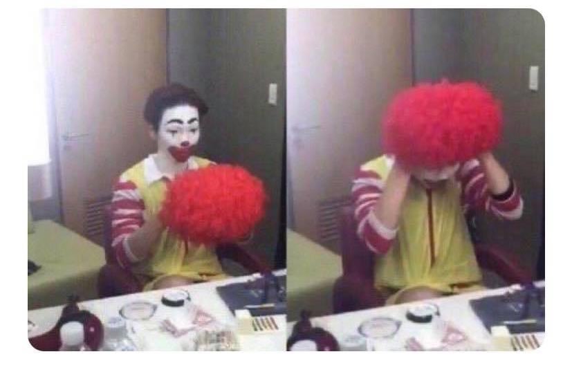 Ritaa_Montiel's tweet photo. Así quedé esperando más del show de The Weekend 🤡🤡🤡 

#HalfTimeShow #SuperBowl https://t.co/prRHzKP4lL