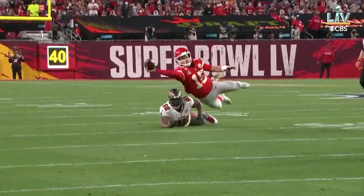 lindseyyok's tweet image. Mahomes really almost had 6 after doing this