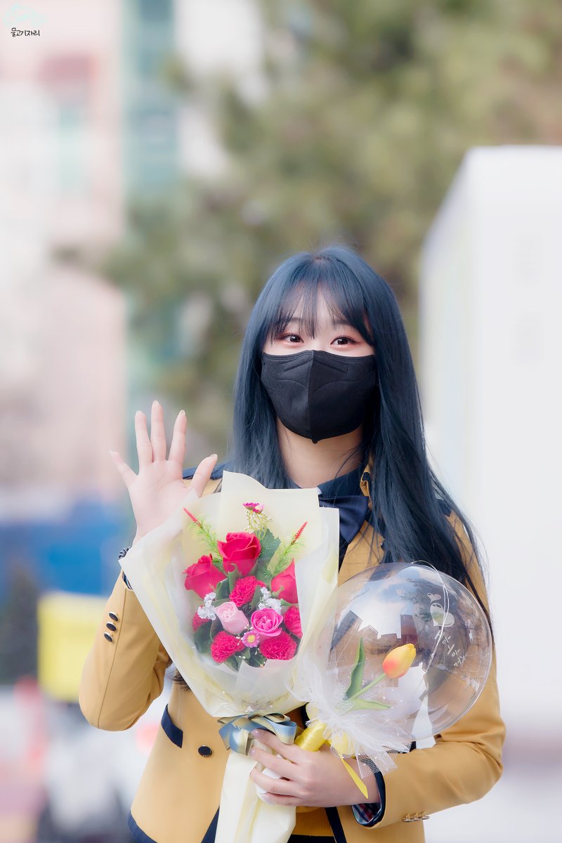 ChaeLo__'s tweet image. 210205 축🎉 졸업!💕

#체리블렛 #CherryBullet #박채린 #채린 #CHAERIN
@cherrybullet