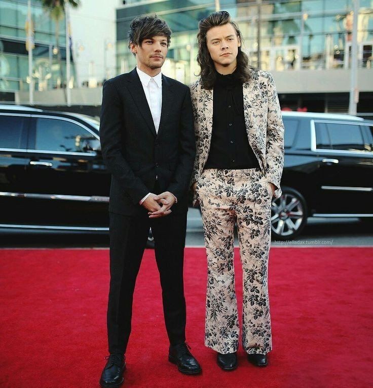 louissavocados's tweet photo. Some of my favorite manips ππ
#LarryStylinson
#LarryManips
#LarryIsReal https://t.co/IFG0zdhXHc