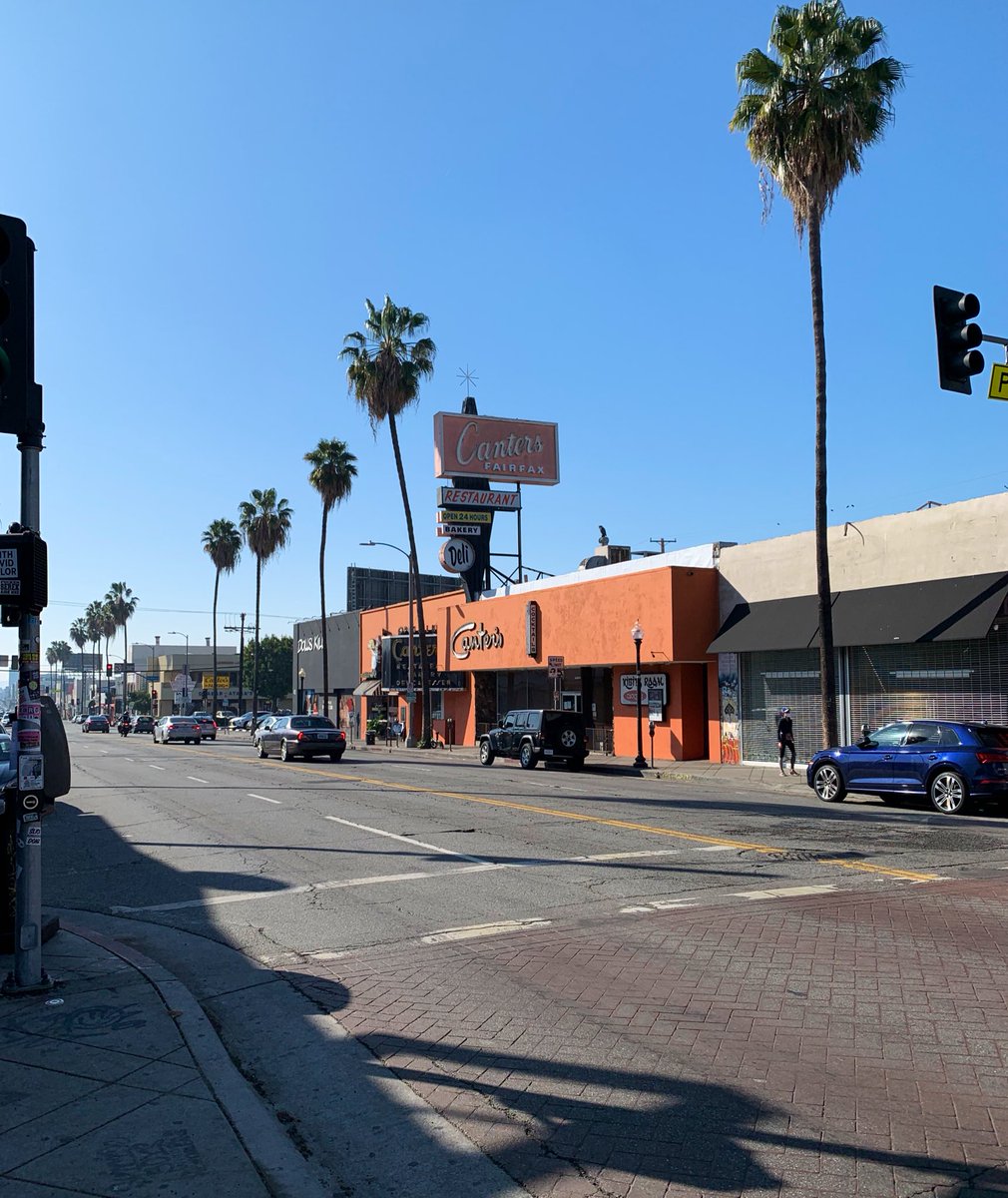 christineziemba's tweet photo. It was a beautiful Sunday morning in LA, albeit quiet, on this stretch of Fairfax. I miss before times, but I also like finding easy parking when picking up my #cofax burrito π¬ https://t.co/Vzlo6Rycfq