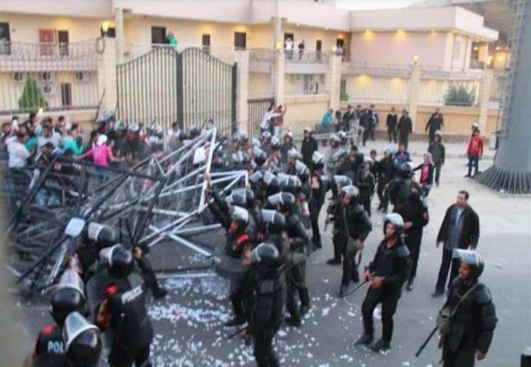 اتارى الحكايه مترتبه 
و خبر الرجوع اتاريه كمين ...

فى عمر الورود راحوا الشباب 
قبل الوصول لـ التالته يمين 

#العشرين_تاج_الزمالك