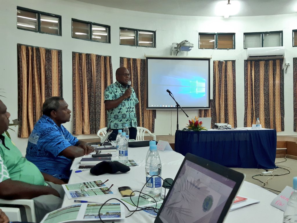 talemaot's tweet photo. In opening MALFFB's 2021 Retreat at Kings Town Luganville, DG Moses Amos says this Ministry to focus on "increase and multiply" projects. He called on his team to "think big" - maximise impact and contr to economic growth. #MALFFB #Retreat #Luganville #YumiGo https://t.co/Jket9FT3Ag