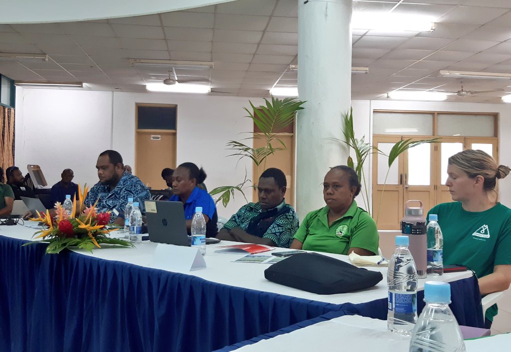 talemaot's tweet photo. In opening MALFFB's 2021 Retreat at Kings Town Luganville, DG Moses Amos says this Ministry to focus on "increase and multiply" projects. He called on his team to "think big" - maximise impact and contr to economic growth. #MALFFB #Retreat #Luganville #YumiGo https://t.co/Jket9FT3Ag