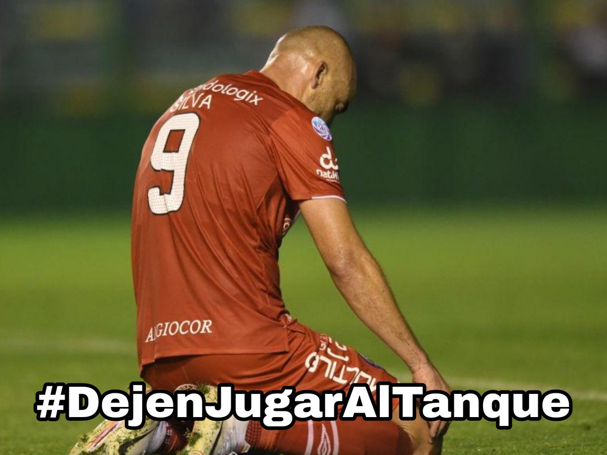 En noviembre sancionaron al Tanque Silva por 2 años sin fútbol por un "dopaje".
Él solo hizo un tratamiento para poder ser padre. Le robaron sus últimos cartuchos. Con <a href="/marketargento/">MARKET</a> pedimos hacer un TT bancandolo.
Porque querer tener hijos no es delito.

#DejenJugarAlTanque