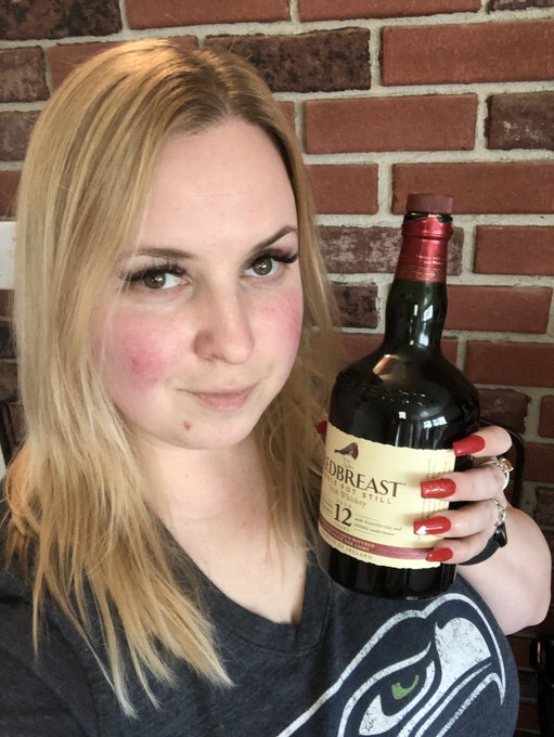 Drinking Redbreast Whisky watching the Super Bowl. What&rsquo;s in your cup? 🍻 https://t.co/VaZ2rsrs9j<a href="/tag/tbt"class="tags"><span>#tbt</span></a>