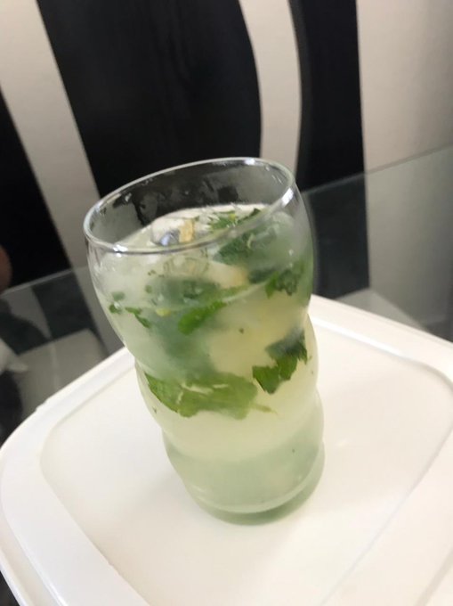 Hola 👋 mojito lima https://t.co/SglxNE9fsC<a href="/tag/nuevafotodeperfil"class="tags"><span>#nuevafotodeperfil</span></a>