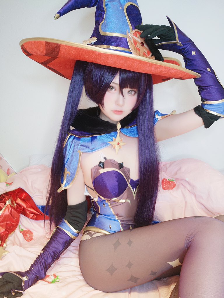 画像,「質素な生活は…占星術の修行の一環ですからっ！」🔹モナ コスプレ🔸#原神 　#GenshinImapct https://t.co/ZFuFWXOr3d…