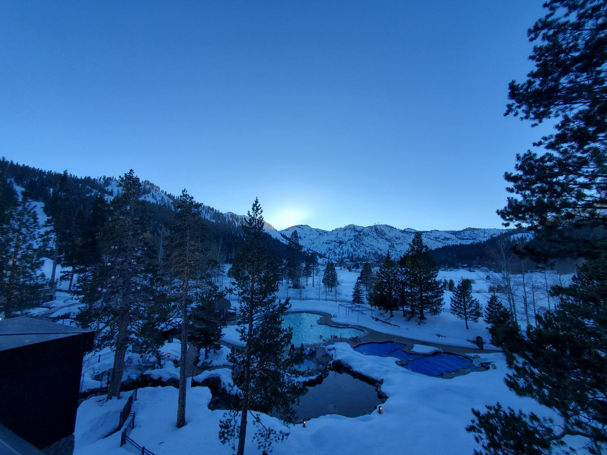 DivaVinophile's tweet photo. Happy #SundaySunsets from @SquawCreek #sunset + #hottub ftw! @always5star @RoadtripC @GalsWander @chernorris @beccablogs360 @AveryMScott @RickGriffin @Touchse @itskarinaem @poetixtrip @ManettiVino @ibstatguy @angelsnmom @tangoandrakija @SonjaSwissLife @ShebsAlom @KaliTravel https://t.co/0zpuUnjQmA