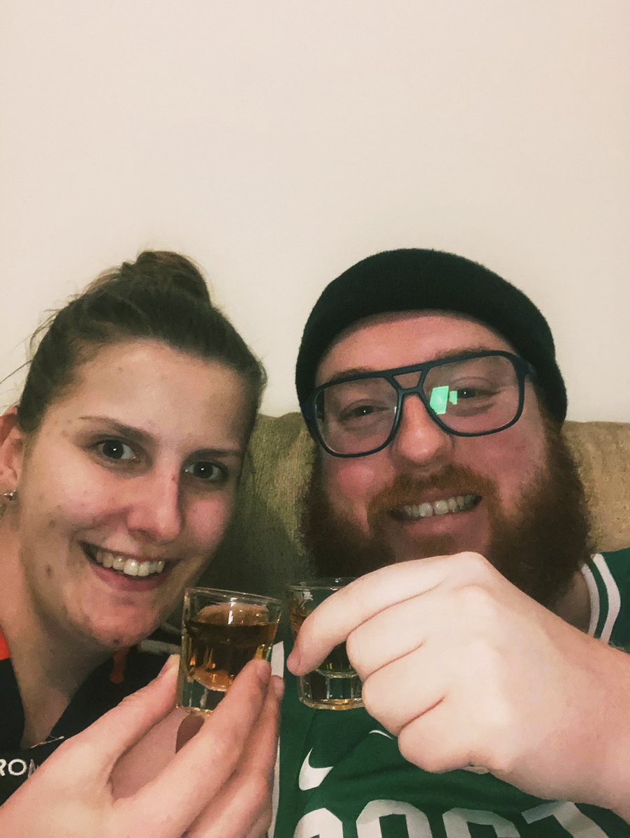 LouWils2's tweet photo. @SuperBowl #SuperBowl  calls for a short of @BlantonsBourbon #Original #UKviewer https://t.co/Nz7ci6Ffo1