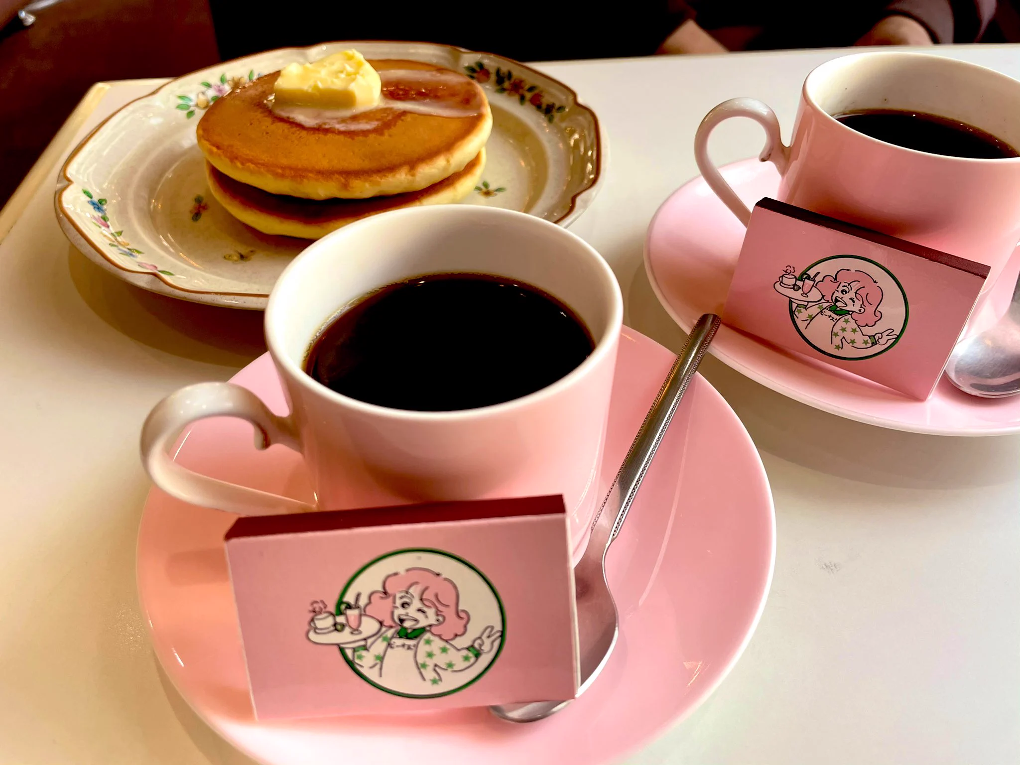 80年代感漂う奈良県の「喫茶ビーナス」！！可愛すぎるマッチとコーヒーカップ！