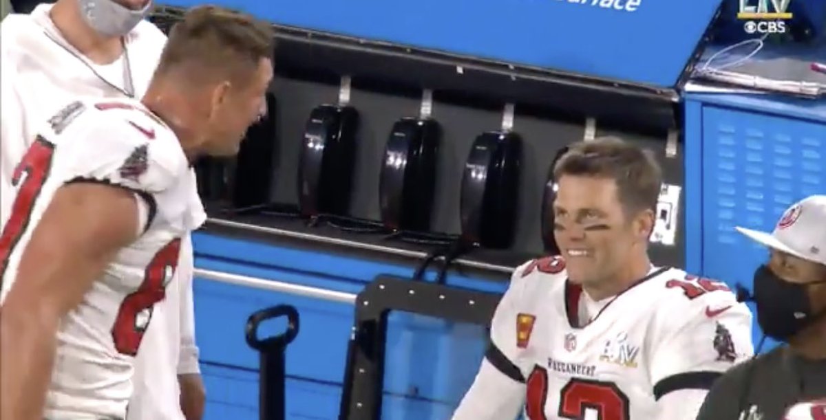 barstoolsports's tweet image. 