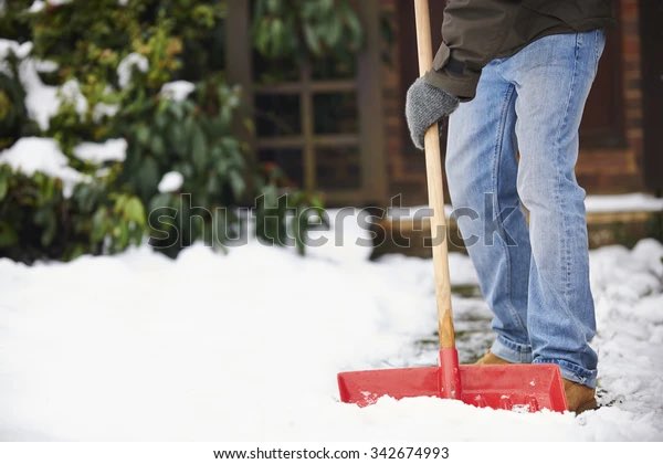 DrBGifford's tweet photo. Faced with challenges cleaning our buildings and parking lots Dartmouth Public Schools will use our remote learning model tomorrow, Monday, Feb 8th. Students should log in to their Google Classrooms! #dartmouthps https://t.co/dN7y6Z5qLh