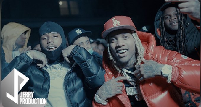 larrybapee's tweet photo. niggas already texting me bout they money ... shit https://t.co/DdxD4w9Zo8