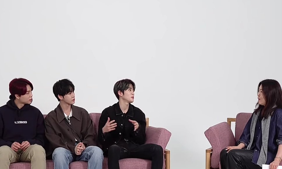 - tukang seblak looking for a wife -
. 
. 
J.Jaehyun AU