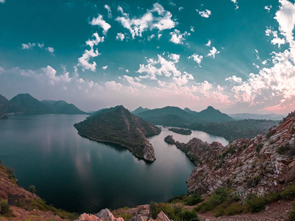 ofcianil's tweet photo. YOLO - You only live once
.
.
Bahubali hills, Udaipur, Rajasthan, India
#Gopro #Goproin @GoPro #Udaipur #Rajasthan #India #landscapephotography #photography #PhotoOfTheDay #Photos #DekhoApnaDesh @incredibleindia https://t.co/6YJi8qIZLj