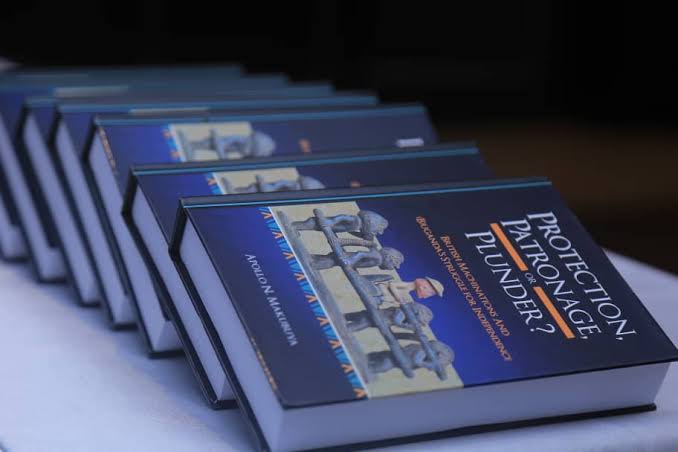 JMwesigwa_S's tweet photo. @markcurtis30 @michael_mutyaba Read more about the 'love-hate' relationship between the British and Amin in the #MakubuyaBook, "Protection, Patronage or Plunder? British Machinations and (B)Uganda's Struggle for Independence" (2018). https://t.co/MMhjmsmh1b