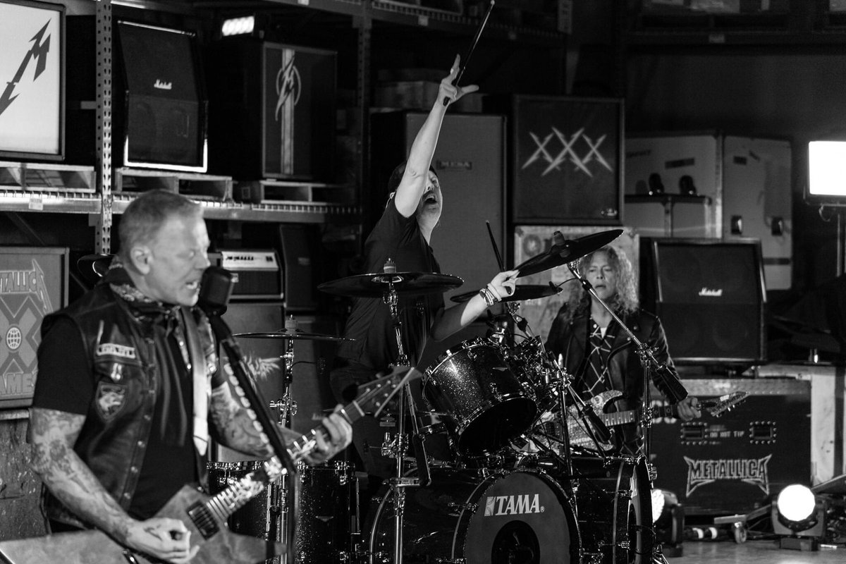 MetSince1981's tweet photo. ๐ฅ๐๐ธ๐ค@Metallica, presentaciรณn en el The Late Show with Stephen Colbert en New York, NY. USA. 08 de Febrero 2021.
#Metallica #LSSC #SuperBowlLV #TooHeavyForHalftime #LateShow #METALLICAMetalUpYourAss ๐ก๐ฝ https://t.co/tf4r8NK7Fb