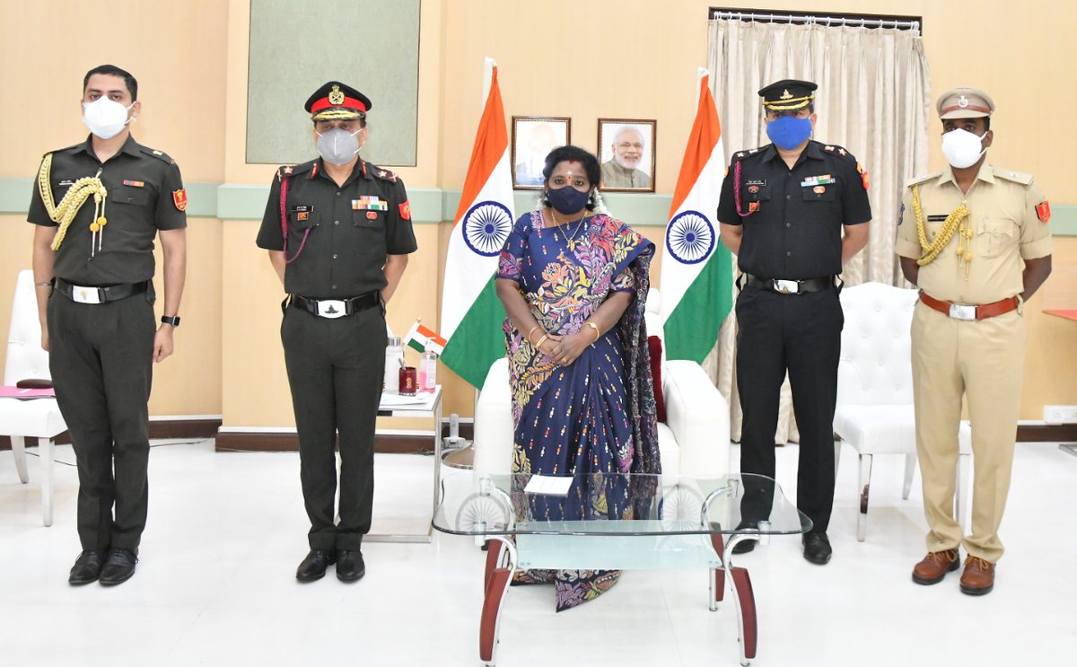 DrTamilisai4BJP's tweet photo. Major General R.K.Singh, #GeneralOfficerCommanding GOC #Telangana and #AndhraPradesh Pradesh & others Called On Hon'ble Governor at #Rajbhavan. https://t.co/bxGXHD7uWA