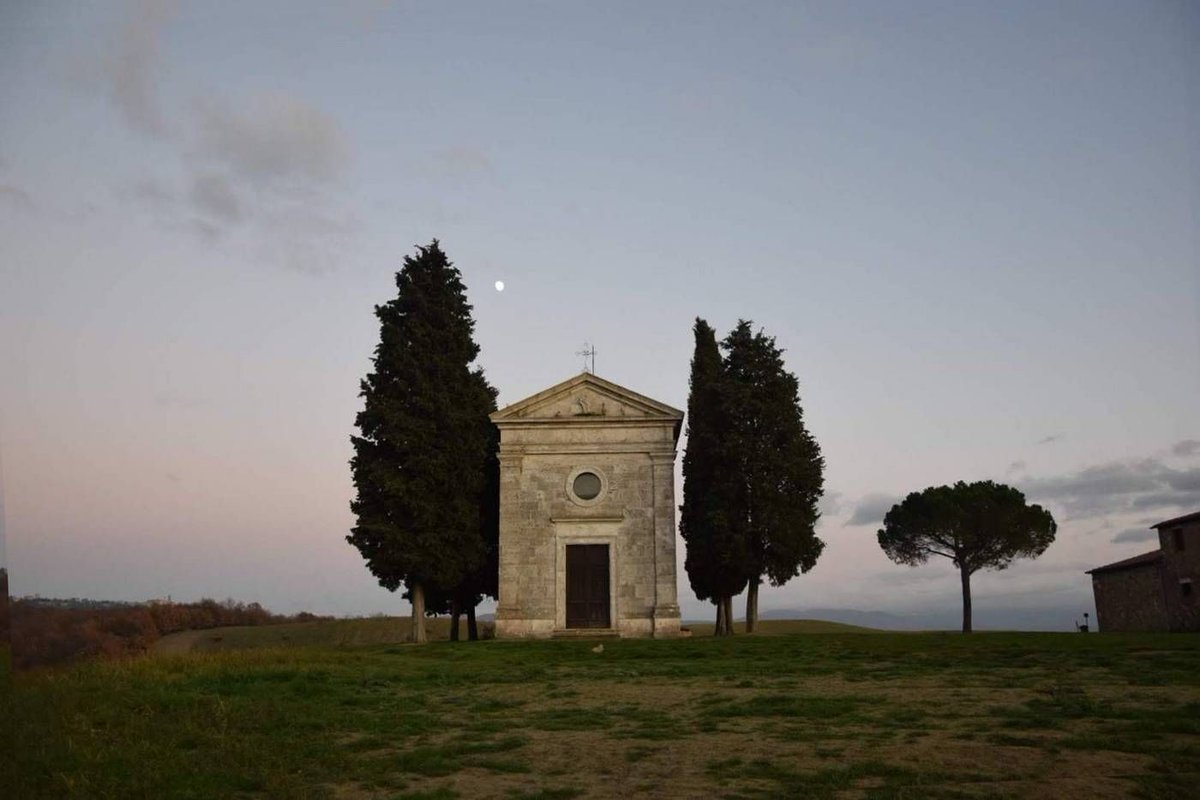 Andreea & Luca - Giratine.it (@giratineit) on Twitter photo Per la rubrica "Cosa vedere in Val d'Orcia": la Cappella della Madonna di Vitaleta buff.ly/3tj4bKd #valdorcia #siena #toscana <a href="/Valdorcialife/">Valdorcialife.it</a>
Ti piacciono i borghi toscani? Seguici su Instagram: bit.ly/BorghiToscanaIG Per la rubrica "Cosa vedere in Val d'Orcia": la Cappella della Madonna di Vitaleta buff.ly/3tj4bKd #valdorcia #siena #toscana <a href="/Valdorcialife/">Valdorcialife.it</a>
Ti piacciono i borghi toscani? Seguici su Instagram: bit.ly/BorghiToscanaIG