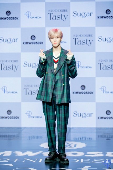 247sos_'s tweet photo. #Click_어서들어와_Sugar6시
#Ready_KimWooseok_SUGAR 
6시음원많관부김우석 https://t.co/zSEoHbasRt
