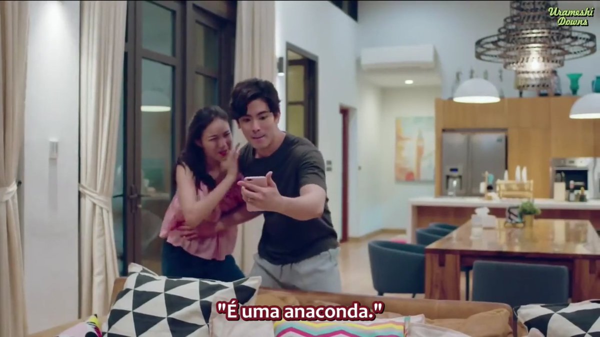 fleurdevielusi's tweet photo. É uma anaconda KKKKKKKKKKK não é possível, tô morrendo

#LoveAtFirstHate https://t.co/9pSjncRVlB