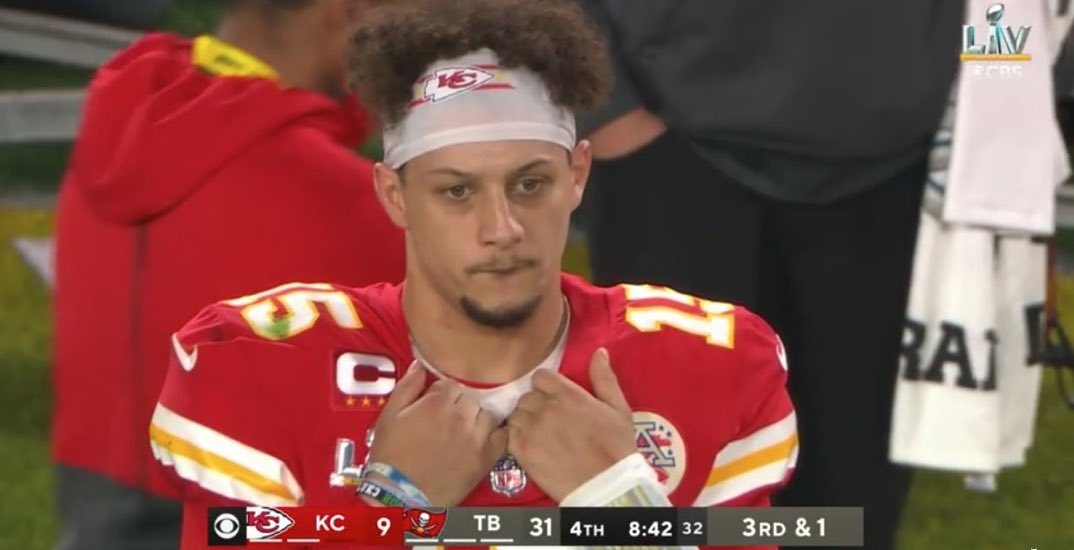 RT @Restrain: Bro Shia Labeouf you ain’t slick homie. 

What did you do with Mahomes man https://t.co/c4nVo8Wbtc