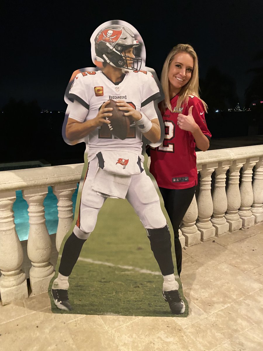 kayleighmcenany's tweet photo. TAMPA BAY: TITLE TOWN‼️

Let’s Go Bucs!!! #SuperBowl https://t.co/Og8FfVjMZo