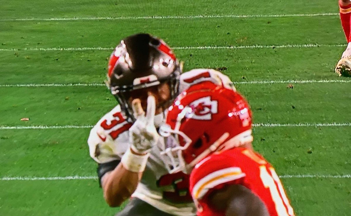 PFF's tweet photo. how it started            how it's going https://t.co/C9PLZ8EOau