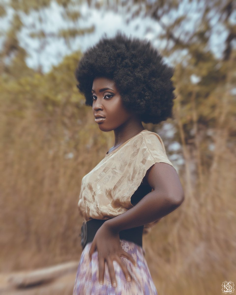 KrativeS's tweet photo. 🍭Drip drip 🍭 
Beautiful photographs shot be me @KrativeS 
IG @krative_sol
Check out my IG https://t.co/q1qjt0fLNc

#photography #BeautyQueen #fashionstyle #Nikon #African https://t.co/wyBKZ7xivW
