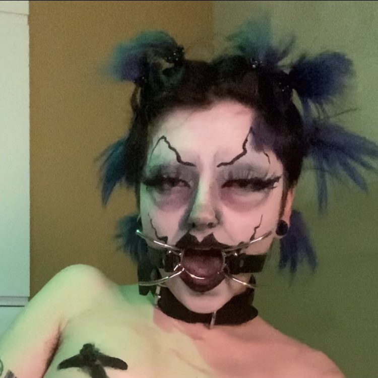 kittenfilth's tweet photo. posting a new video this week !! link below !! https://t.co/o0UB3D9Gyv