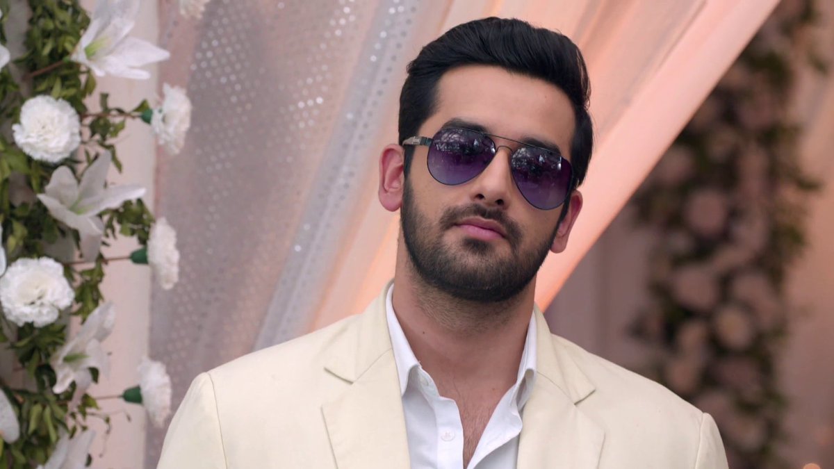 vvcraze's tweet photo. • morning vibes ✨

[ #vishalvashishtha | #ishqmeinmarjawan2 | #ita2020 | #bestactornegative ] https://t.co/TcBskFXXJQ