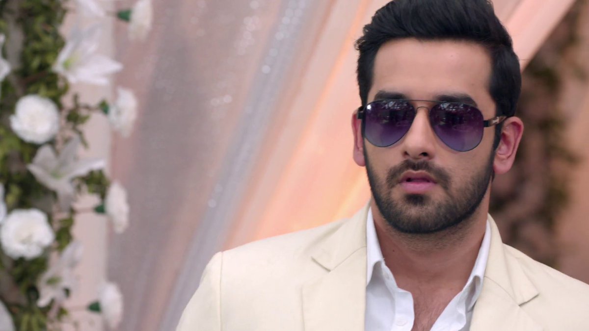 vvcraze's tweet photo. • morning vibes ✨

[ #vishalvashishtha | #ishqmeinmarjawan2 | #ita2020 | #bestactornegative ] https://t.co/TcBskFXXJQ