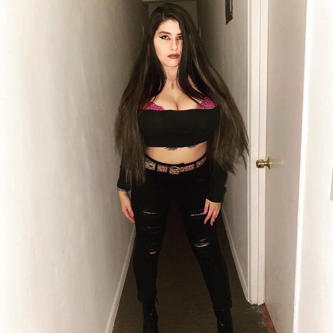 Night out https://t.co/YZvJ0sL4GJ<a href="/tag/nofilter"class="tags"><span>#nofilter</span></a><a href="/tag/noedit"class="tags"><span>#noedit</span></a>